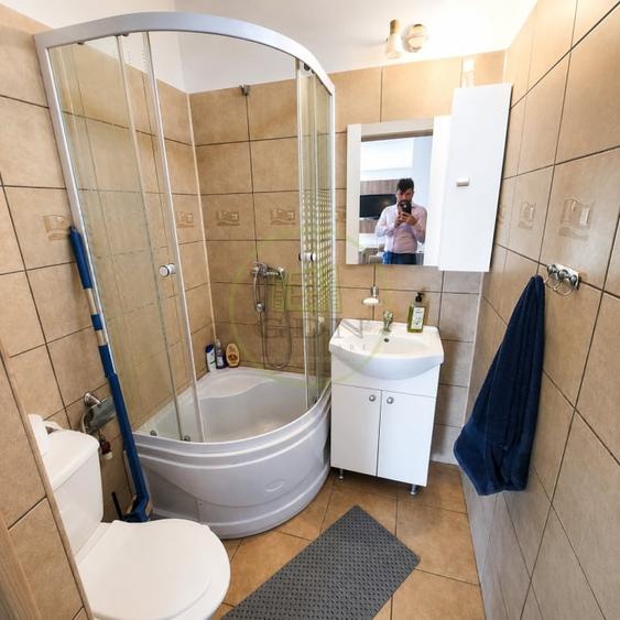 Casă individuală cu 6 camere cu Canalizare în Zărnești