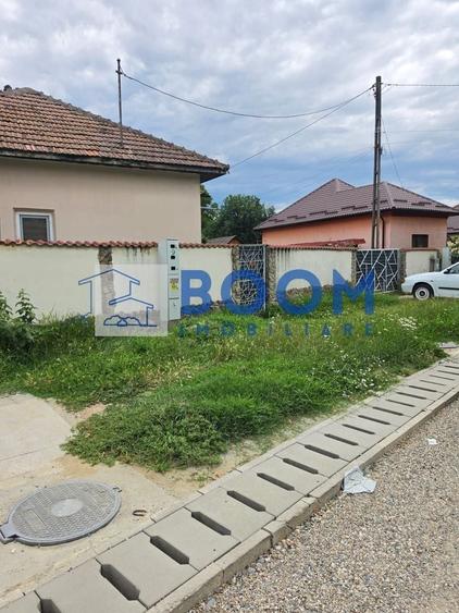 Casă individuală cu 3 camere cu Canalizare în Jiblea Veche
