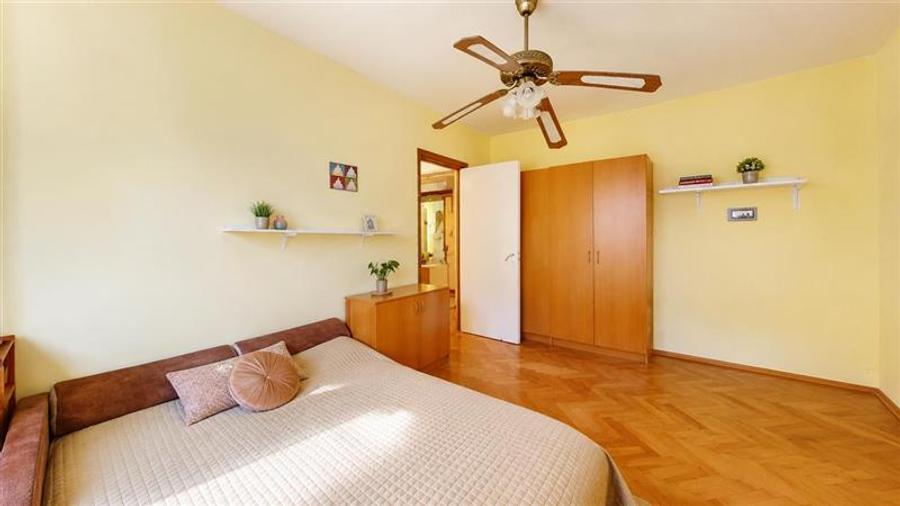 Apartament cu 2 camere semidecomandat în Astra