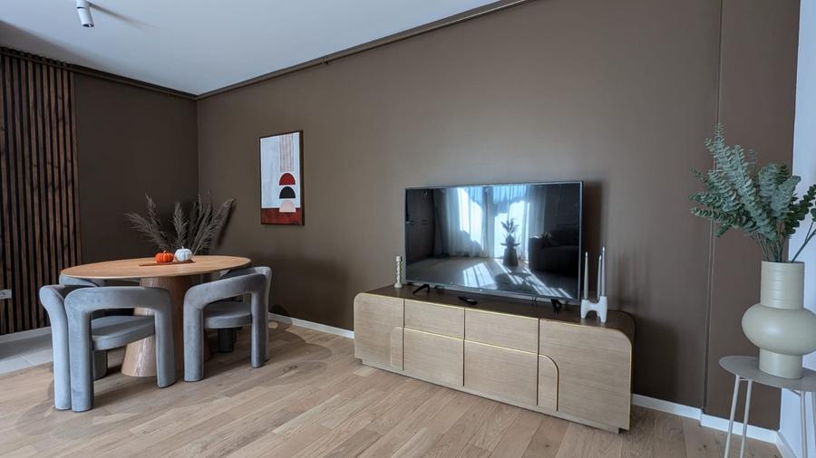 Apartament cu 2 camere semidecomandat, mobilat în Central