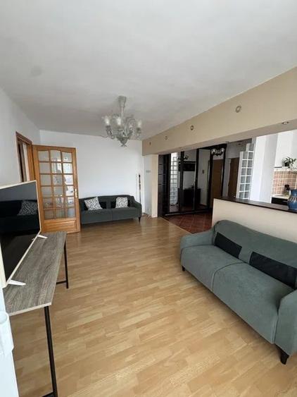 Apartament cu 2 camere semidecomandat în Brâncoveanu