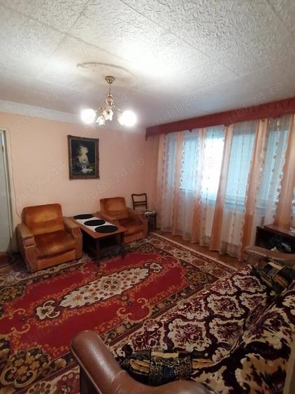 Apartament cu 2 camere semidecomandat în Școlilor