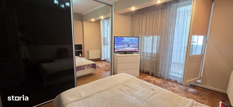 Casă cu 4 camere în Delfinariu