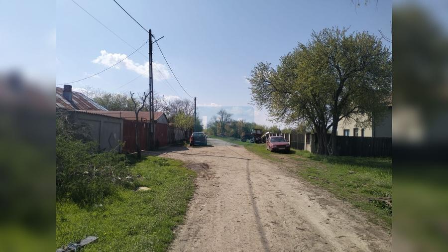 Teren de 1992 mp, în Coșoveni