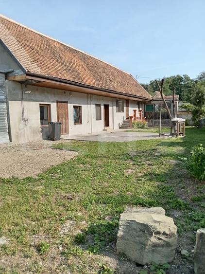 Casă individuală cu 3 camere cu Canalizare în Părău