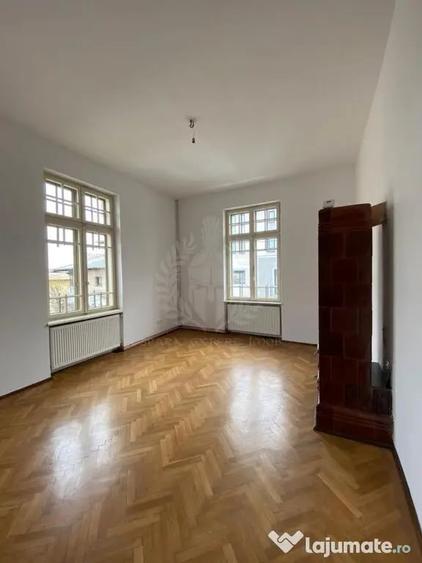 Apartament cu 4 camere decomandat în Ultracentral