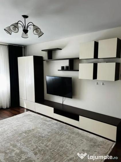 Apartament cu 3 camere decomandat în Canta