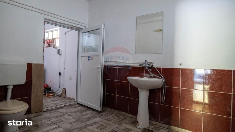 Spațiu comercial, de 150 mp, în Corbii Mari