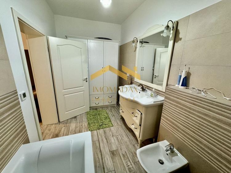 Casă individuală cu 4 camere cu Canalizare în Sânmihaiu Român
