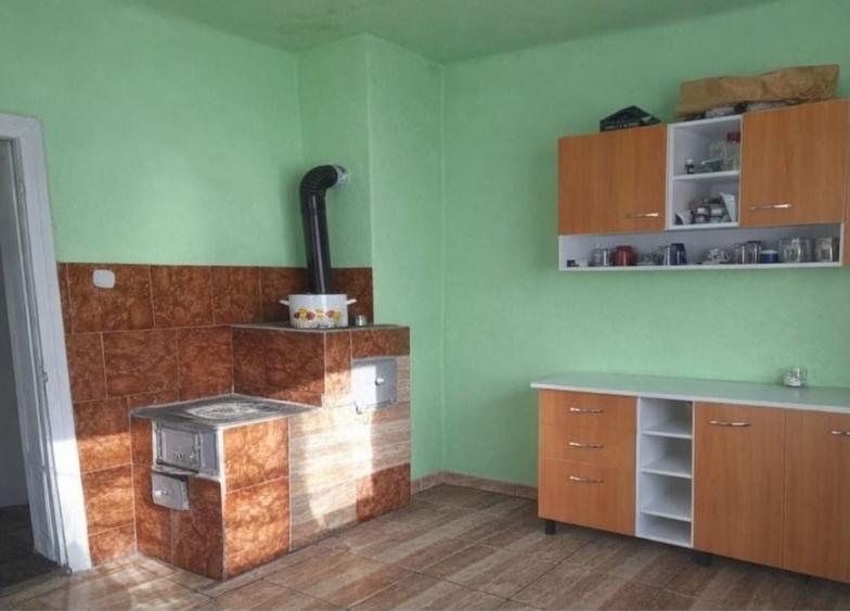 Casă cu 4 camere în Deda