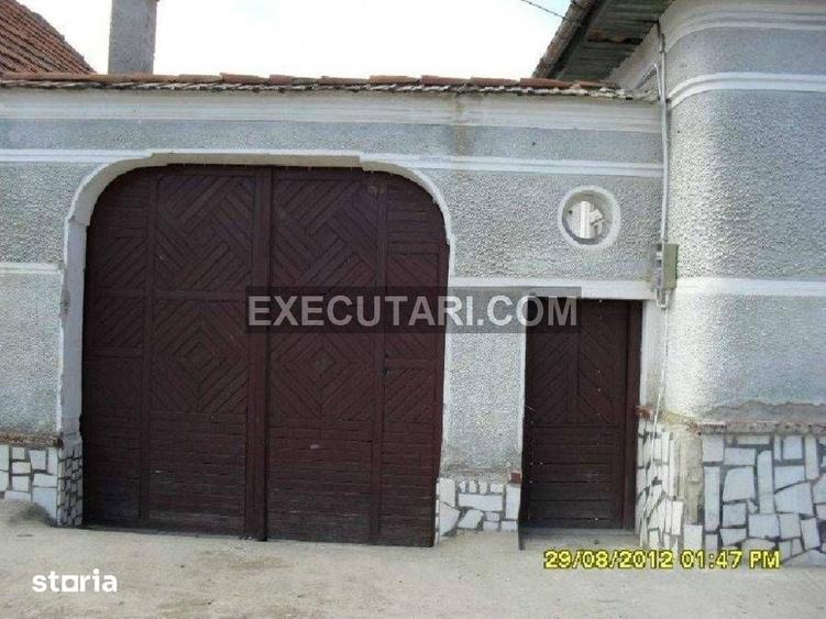 Casă cu 3 camere cu Teren 509 Mp în Poiana Sibiului