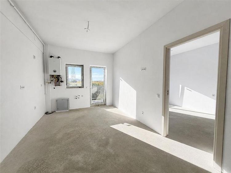 Apartament cu 3 camere decomandat în Turnișor