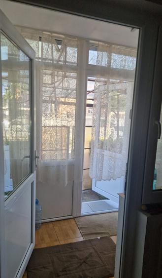 Apartament cu 2 camere semidecomandat în Deve