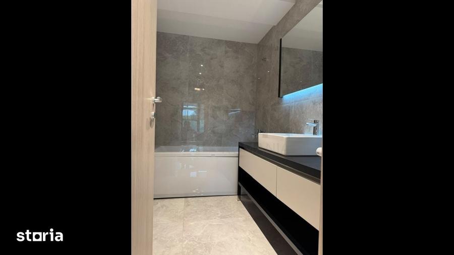 Apartament cu 3 camere în Decebal