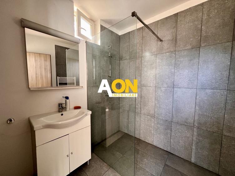 Apartament cu 2 camere semidecomandat în Cetate