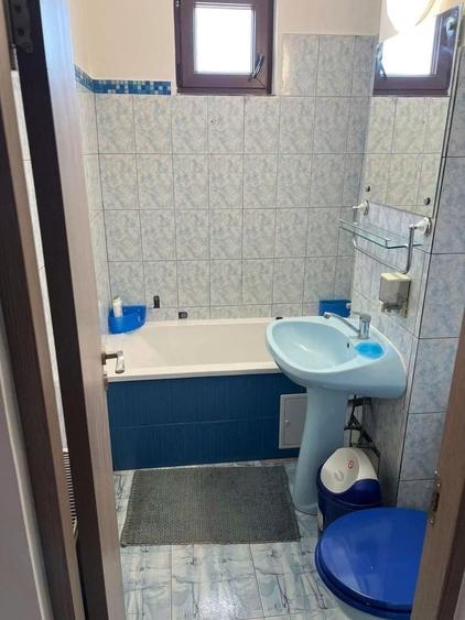 Apartament cu 2 camere semidecomandat în Lotrioara