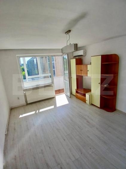 Apartament cu 2 camere, 52 mp, parcare, zona Tractoru - 6