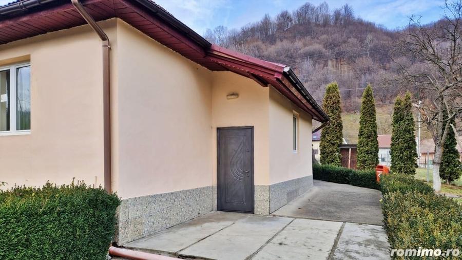 Casă cu 2 camere în Uric