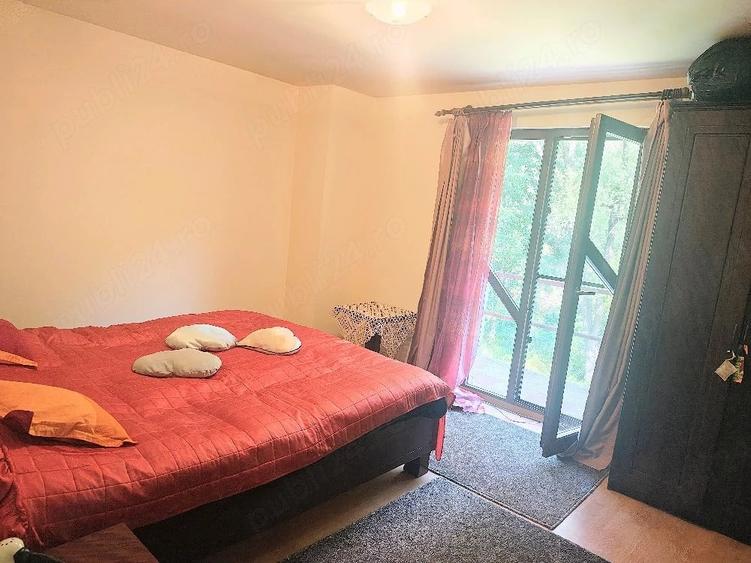 Casă cu 5 camere cu Teren 1000 Mp în Dealu Mic