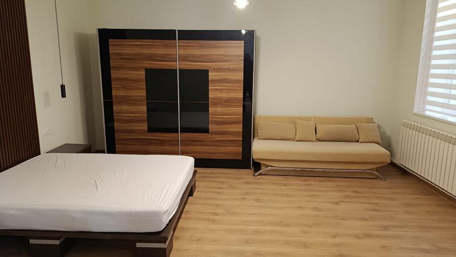 Casă cu 3 camere cu Teren 50 Mp în Ultracentral