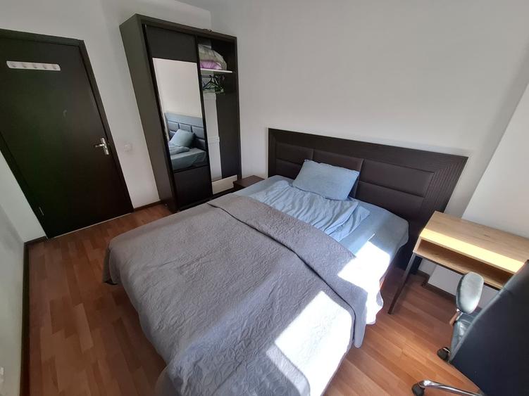 Apartament cu 3 camere decomandat în Funcționarilor