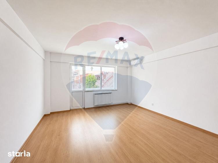 Casă cu 6 camere cu Teren 180 Mp în Crângași