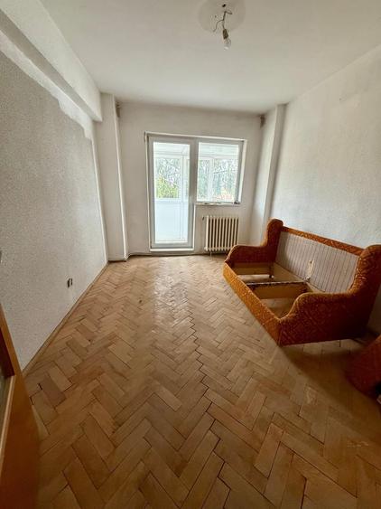 Apartament cu 3 camere, decomandat, Cetate, pret 79.000 - 1