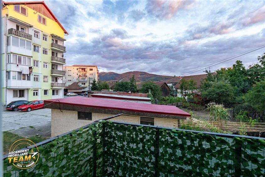 Apartament cu 2 camere semidecomandat în Central