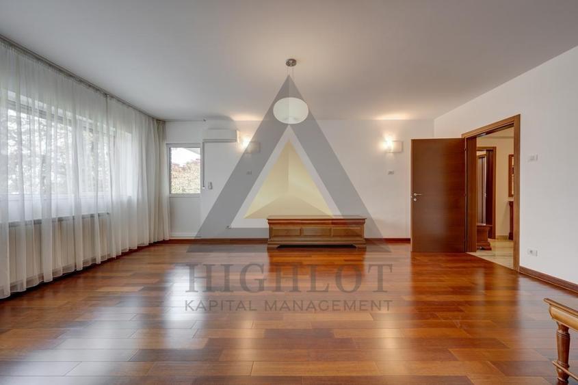 Apartament cu 4 camere decomandat, mobilat în Eminescu