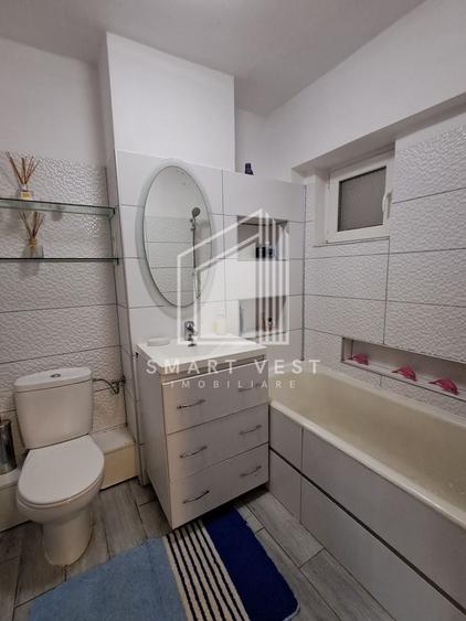 Apartament cu 3 camere semidecomandat, mobilat în Micro 16