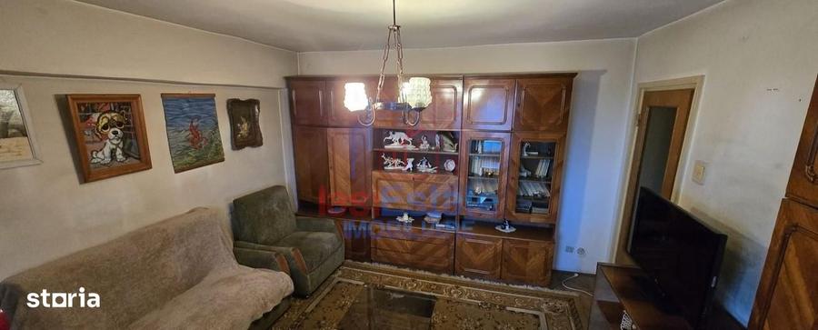 Apartament cu 4 camere decomandat, mobilat în Independenței