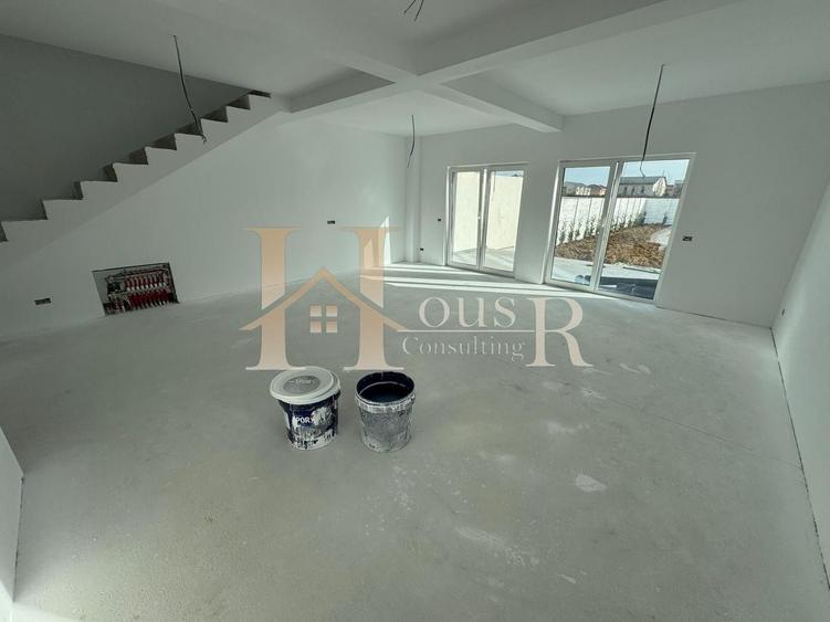 Duplex cu 5 camere cu Canalizare în Dumbrăvița