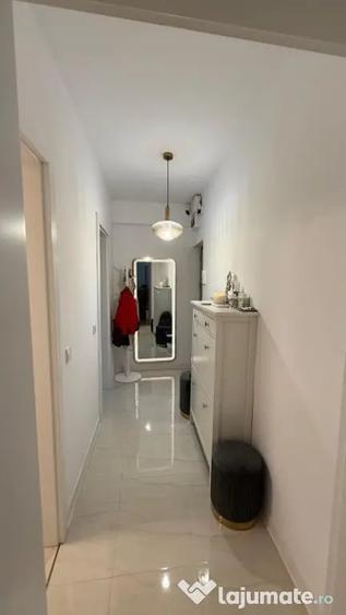 Apartament cu 3 camere semidecomandat în Ultracentral
