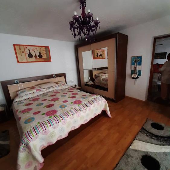 Casă cu Teren 850 Mp în Vale