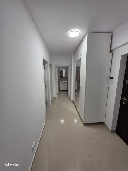Apartament cu 3 camere decomandat în Rediu