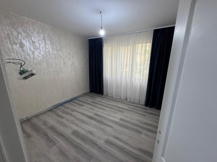 Apartament cu 3 camere în Alexandru cel Bun