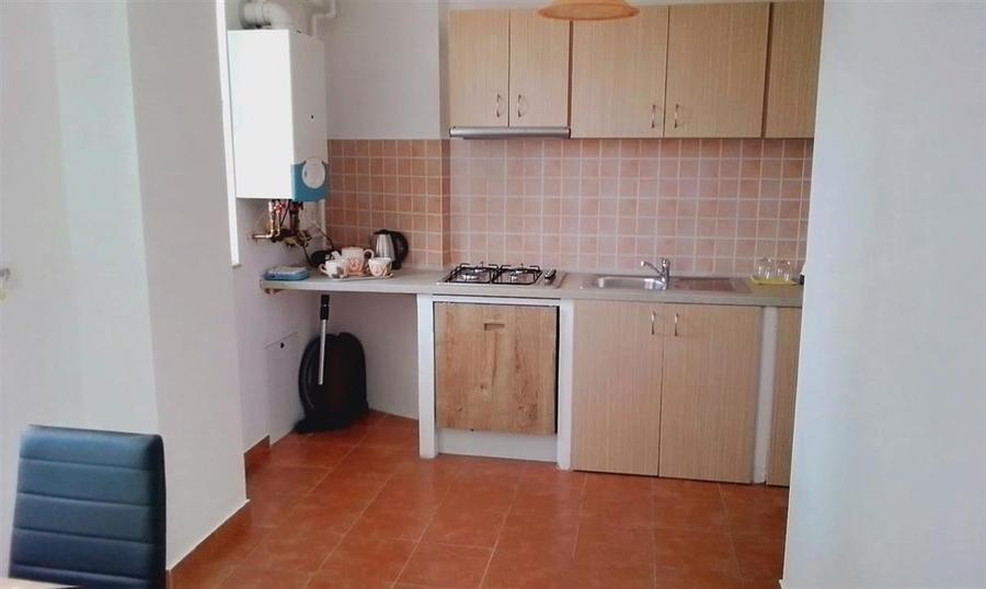 Garsonieră decomandată, mobilată în Turnișor