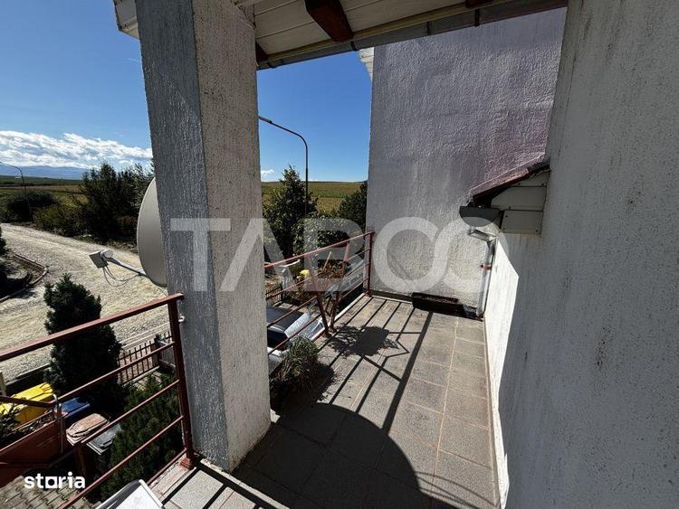Casa tip insiruita de vanzare 100mpu 210mp teren Sura Mica Sibiu - 9