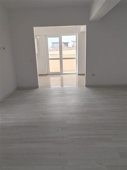 Apartament cu 3 camere decomandat în Valea Lupului