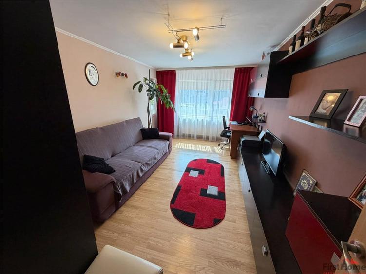 Apartament cu 3 camere decomandat în Ultracentral
