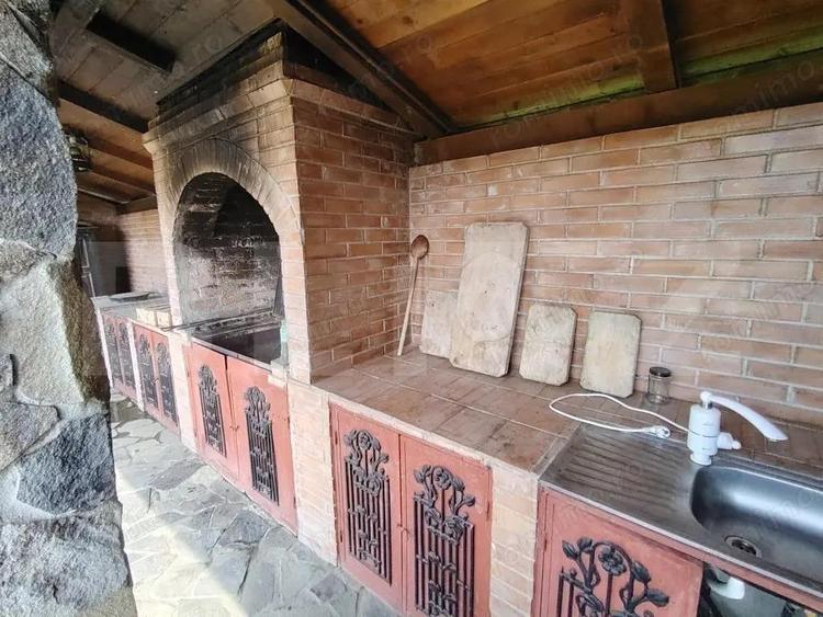 Casă cu 5 camere cu Teren 1090 Mp în Târnăveni
