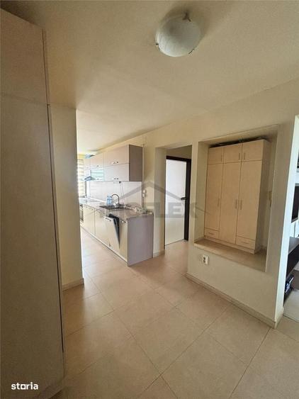Apartament cu 3 camere în Medicină