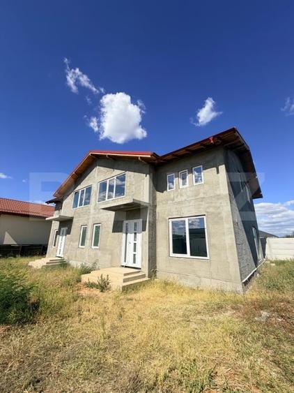 Duplex cu 5 camere cu Teren 250 Mp în Exterior Sud