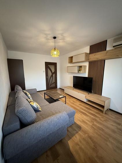 Apartament de inchiriat in fata parcului Nicolae Romanescu, cartier 1 mai - 6