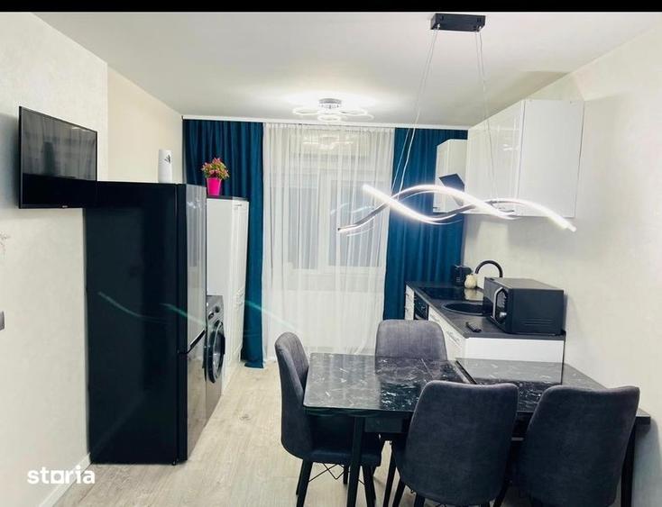 Apartament cu 4 camere decomandat în Nufărul