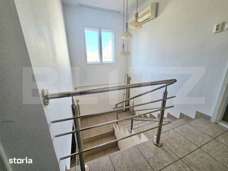 Casă cu 6 camere cu Teren 300 Mp în Girocului