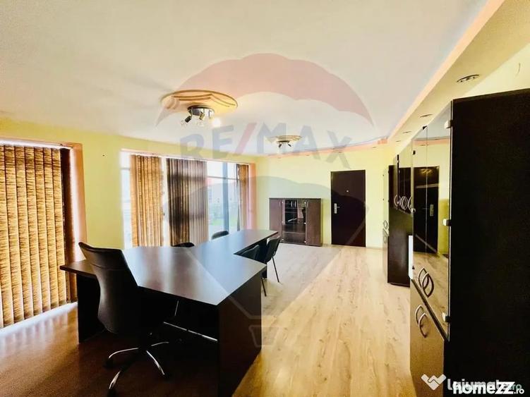 Spațiu comercial, de 250 mp, în Vest