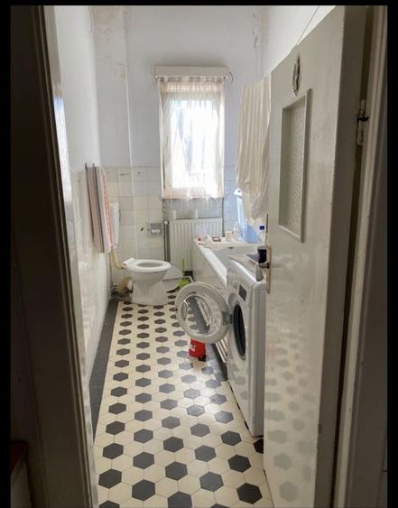 Apartament cu 3 camere semidecomandat în Gara de Nord