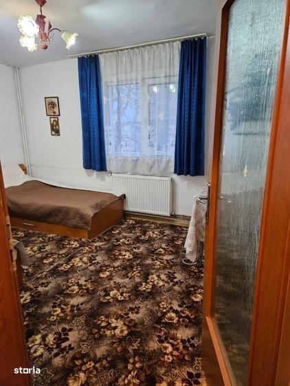 Garsonieră decomandată, mobilată în Gorjului