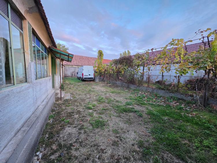 Casă cu 4 camere în Sereca